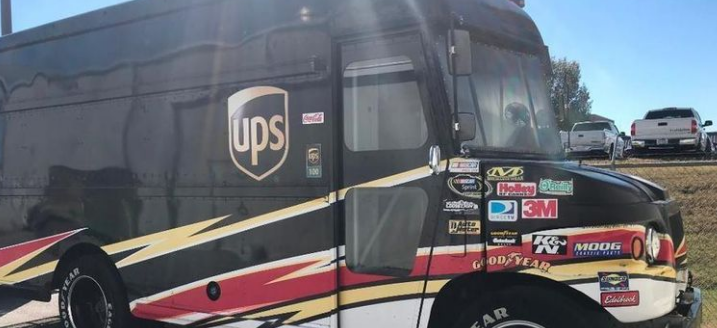 NASCAR UPS竞赛卡车举办商业成名拍卖
