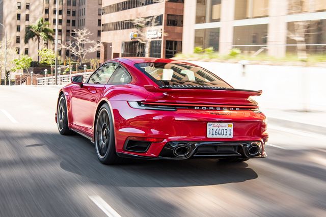 最新的保时捷911 Turbo S可以完成911 Turbos一直以来的工作