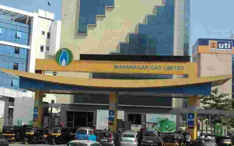 Mahanagar Gas将RE 1至RS 48.95 / kg的CNG价格徒步旅行