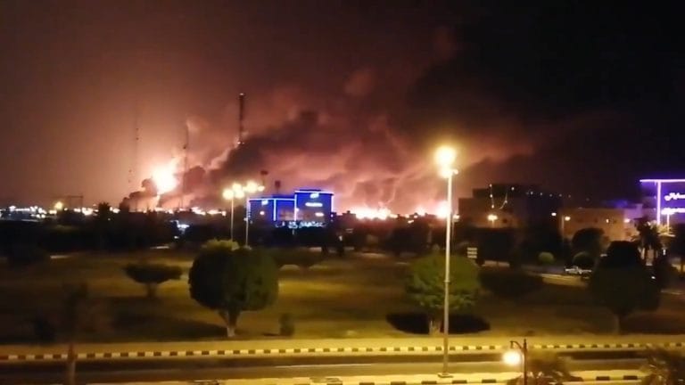 无人机袭击袭击沙特阿美公司，油田的主要沙特阿美公司