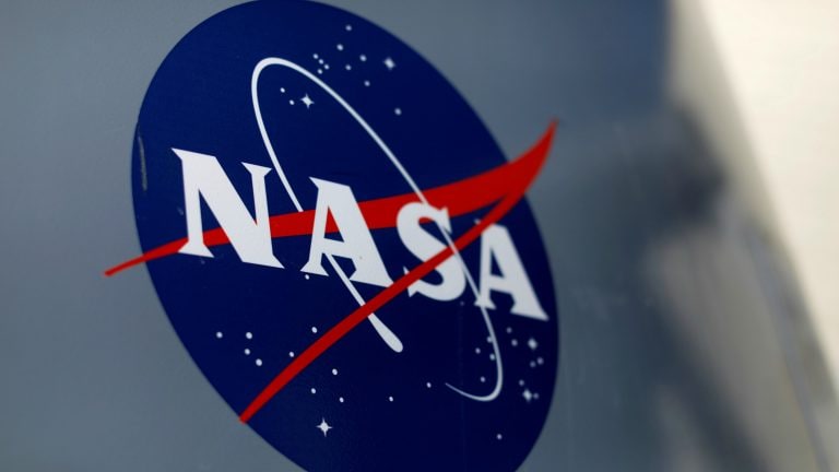 3美国公司选择帮助NASA陆地宇航员在月球上