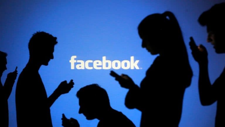 Facebook面临来自印度立法者的热量
