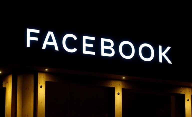 Facebook表示它仍然致力于开放，透明平台
