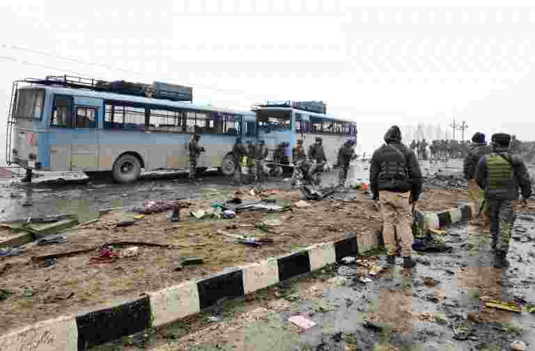 Reliance Foundation支持Pulwama CRPF Martyrs的家庭