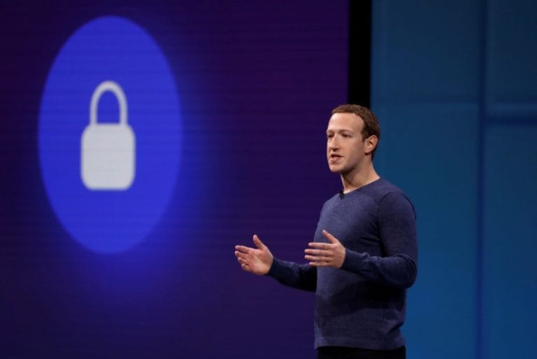 印度的数据存储呼叫带来了风险，Mark Zuckerberg说