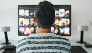 印度视频流媒体市场是繁荣的，但需要更多的收入流