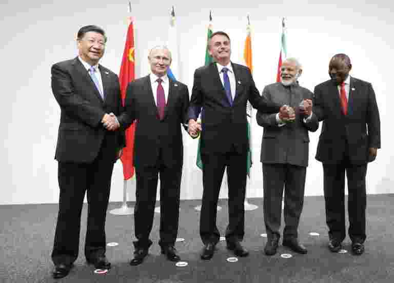 PM Modi在Brics Summit：这是关于议程上的最初的底漆