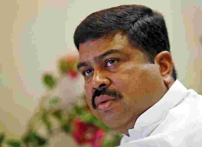 钢铁部门在放缓后见证生长：Dharmendra Pradhan.