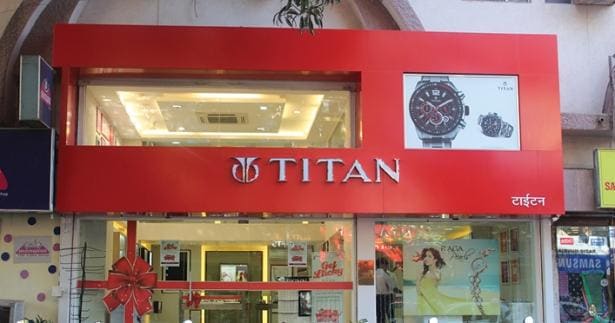 业界看到稳定的增长步伐; CFO Subramaniam表示，泰坦上涨市场份额