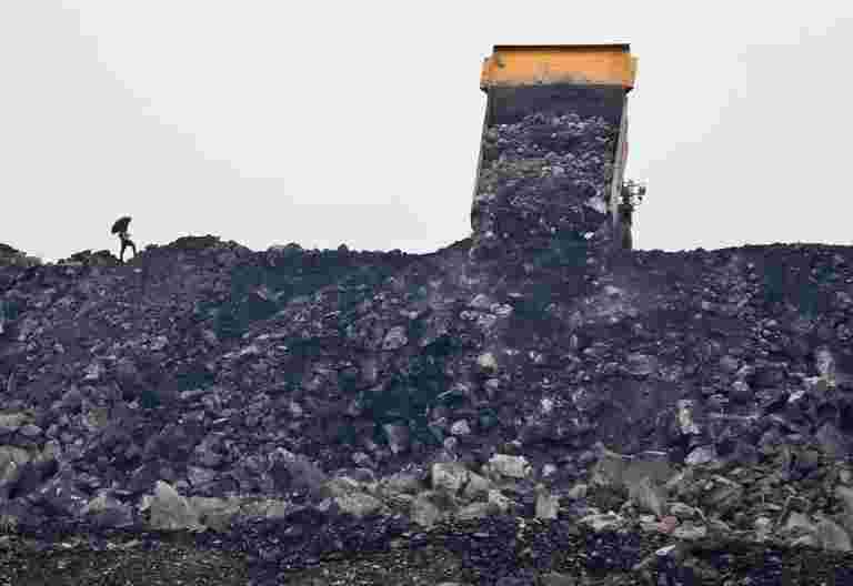 煤矿拍卖：Vedanta Bigs最高的Radhikapur West，Hindalco Bids最高的Chakla煤矿最高14.25％