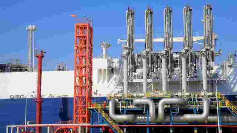 石油和天然气部重申其在GST下包括天然气的俯仰