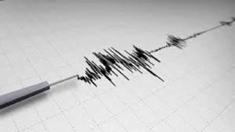 幅度7.2地震击中日本北部，预计1米Tsunami