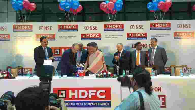 HDFC AMC估值接近其Aum邮政上市的13％