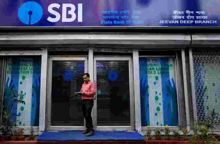 Sriram作为SBI MD辞职，idbi股权销售嗡嗡声