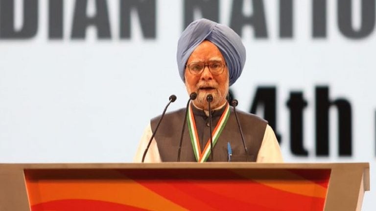 政府 -  RBI领带就像“丈夫 - 妻子”的关系，Manmohan Singh说