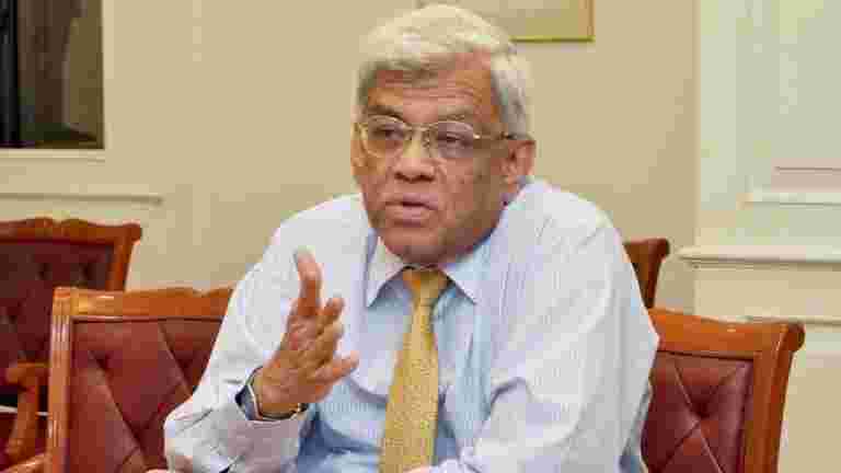 Deepak Parekh表示，经济面临仅限挑战，可以克服。