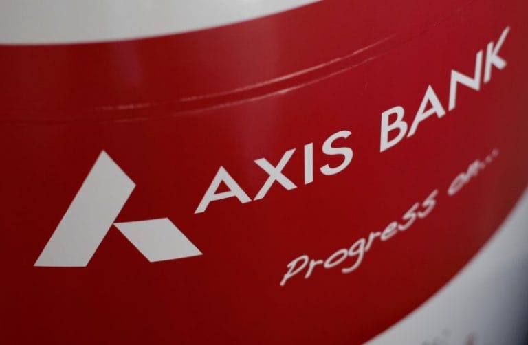 CEO Amitabh Chaudhary表示，Axis Bank将在出现合适的机会时抬头提高资本