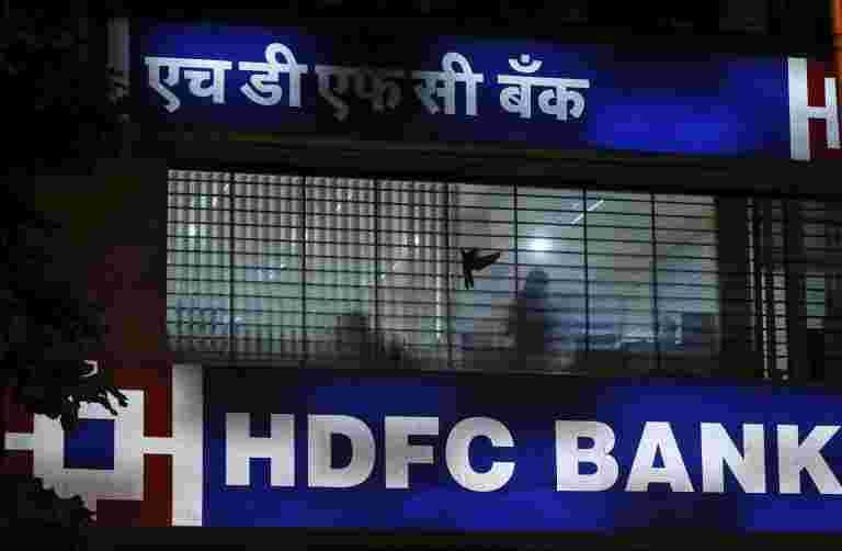 HDFC Bank可能有带汽车贷款的俱乐部GPS设备